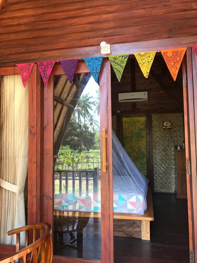 גילי מנו Meno Madia Bungalows מראה חיצוני תמונה